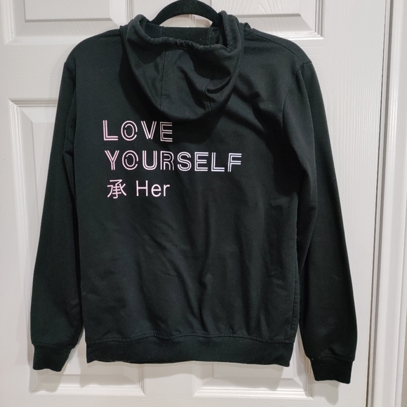 BTS Kpop Boy Band Black Hoodie Pullover Sweatshirt Size Medium Adult - Picture 5 of 6